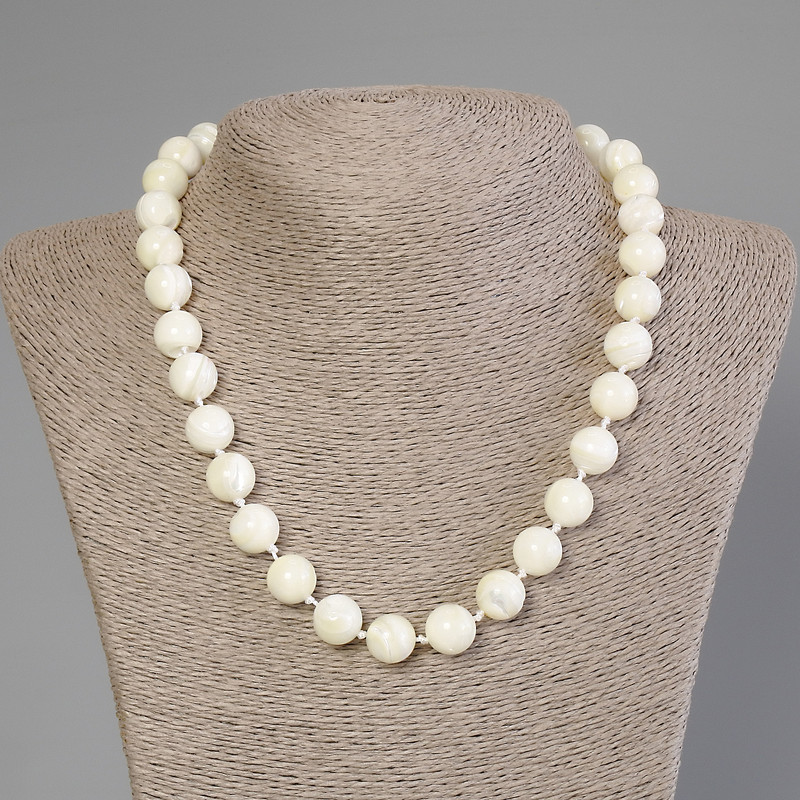 Necklace, Mother-of-Pearl round beads 12 mm diameter ±, length 50 cm ± with clasp