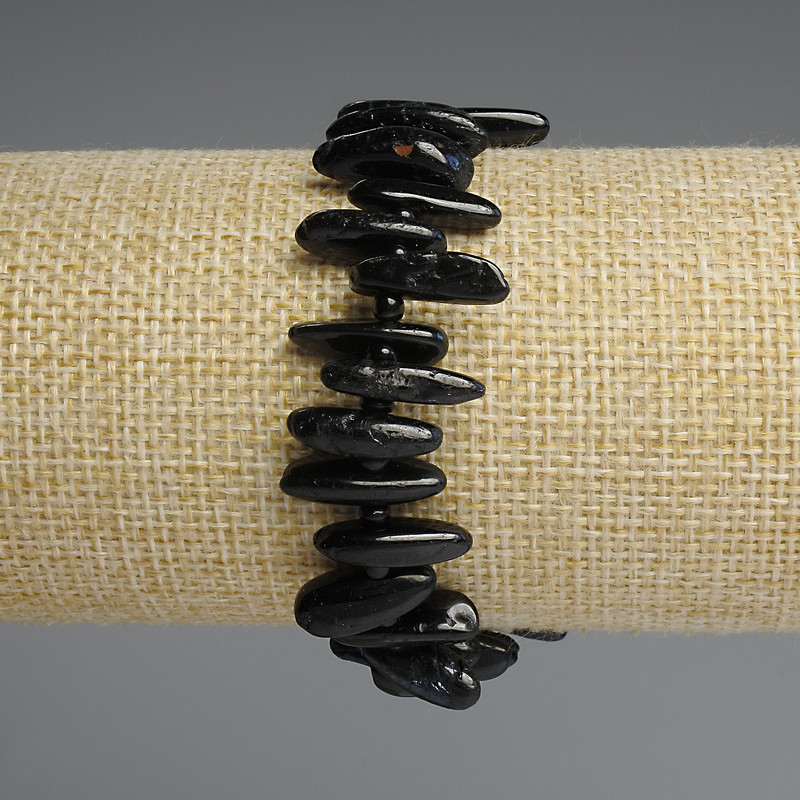Agate Bracelet, needle-chip beads, diameter 15-28x3-4mm+/-, seed beads 3mm+/-, length 18cm+/- stretch