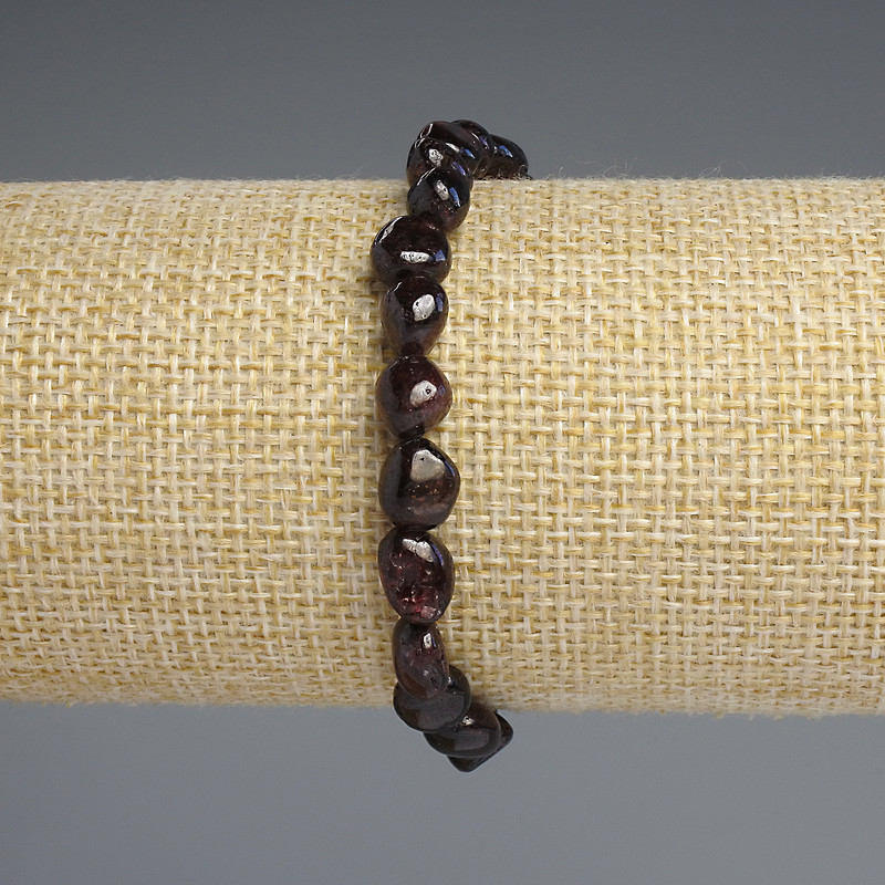 Garnet Bracelet, tumbled, diameter 5-11x5-8mm+-, length 18cm +- stretch