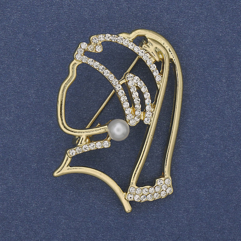 Brooch Girl with a Pearl Earring White Rhinestones Gold-Tone Metal 39x29mm+
