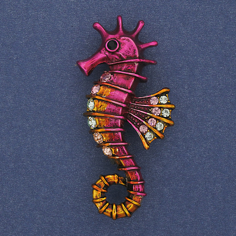 Seahorse Brooch-Pendant Coloured Rhinestones Pink Enamel Gold-Tone Metal 24x49mm+