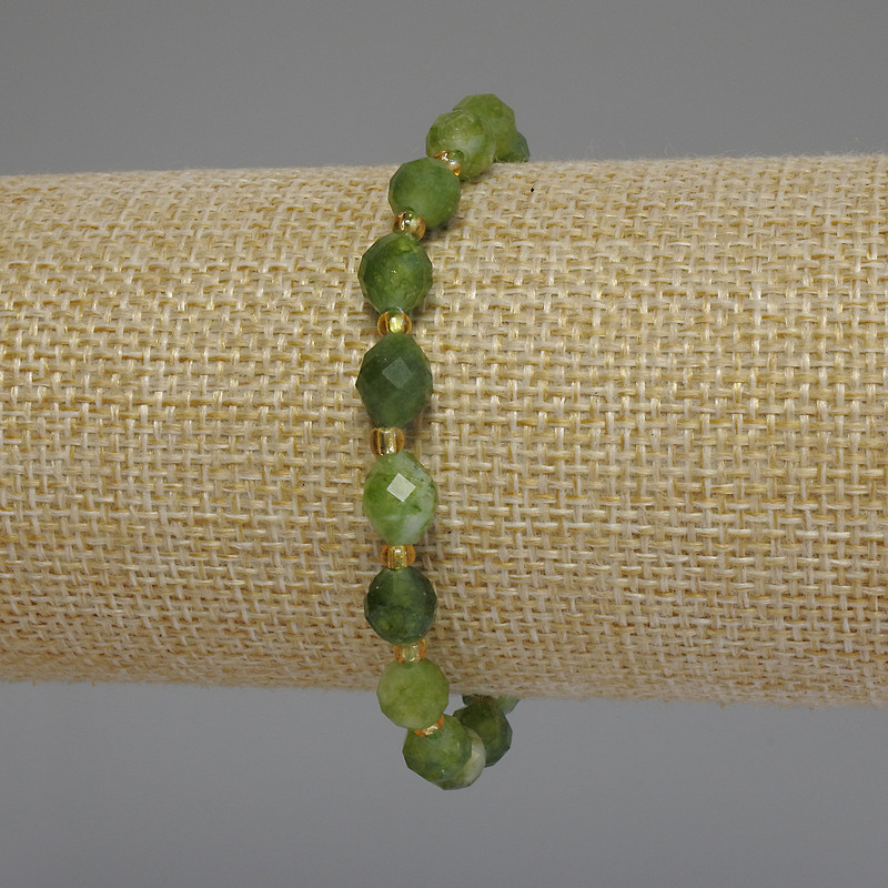 Jadeite Bracelet Faceted Grain Beads, Diameter 8x6mm+/- Seed Beads 3mm+/-, Length 18cm Stretch