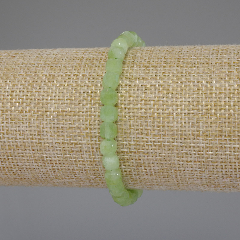 Chrysolite Olivine Bracelet Faceted Cube Beads, Diameter 5x5mm+/-, Length 18cm Stretch