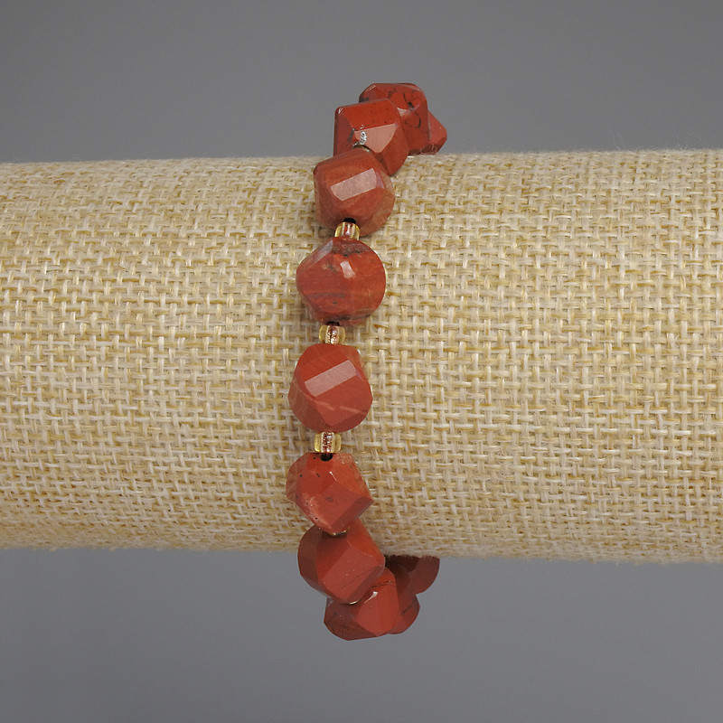 Red Jasper Bracelet, Faceted Diamond Beads, Diameter 10x9mm+/- with 3mm+/- Seed Beads, Length 18cm+/- Stretch