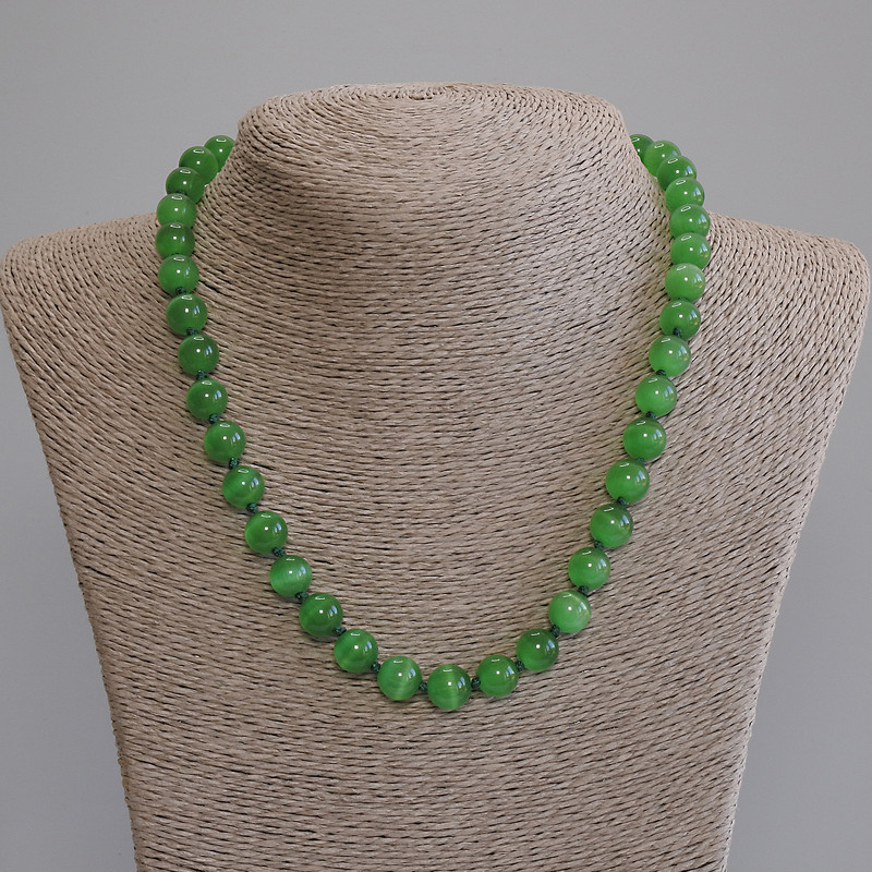 Green Cat's Eye Smooth Bead Necklace, diameter 9.5mm+-, length 50cm+- with clasp