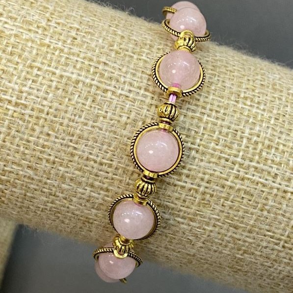 Rose Quartz Bracelet, smooth round beads 8.5mm+-, with metal inserts, length 18cm stretch