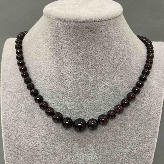 Graduated Garnet Necklace, Smooth Round Beads, Diameter 5-11.5mm+/-, Length 46cm+/- with Clasp