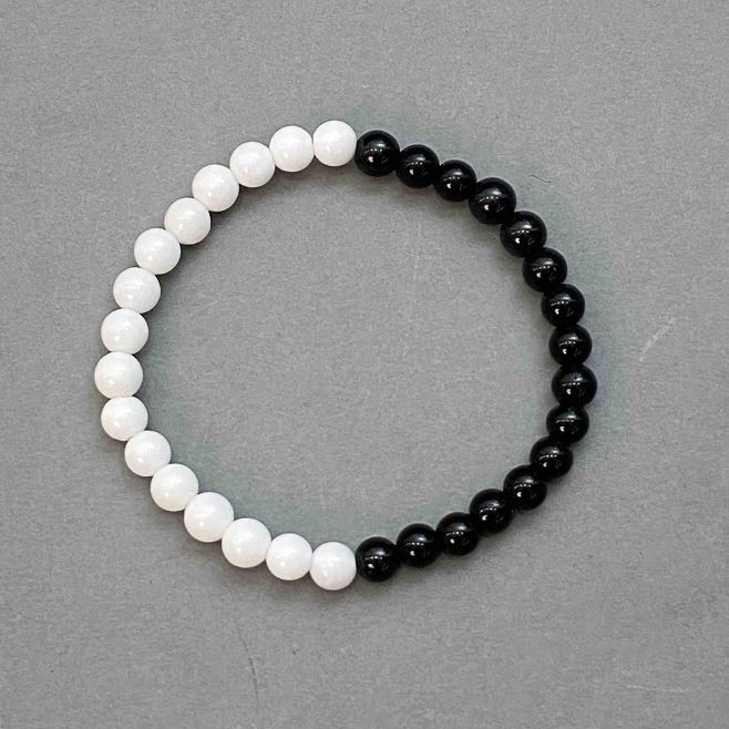 Synthetic Agate Bracelet, Bead 6mm+/-6.5mm+/-, length 18cm (stretch)