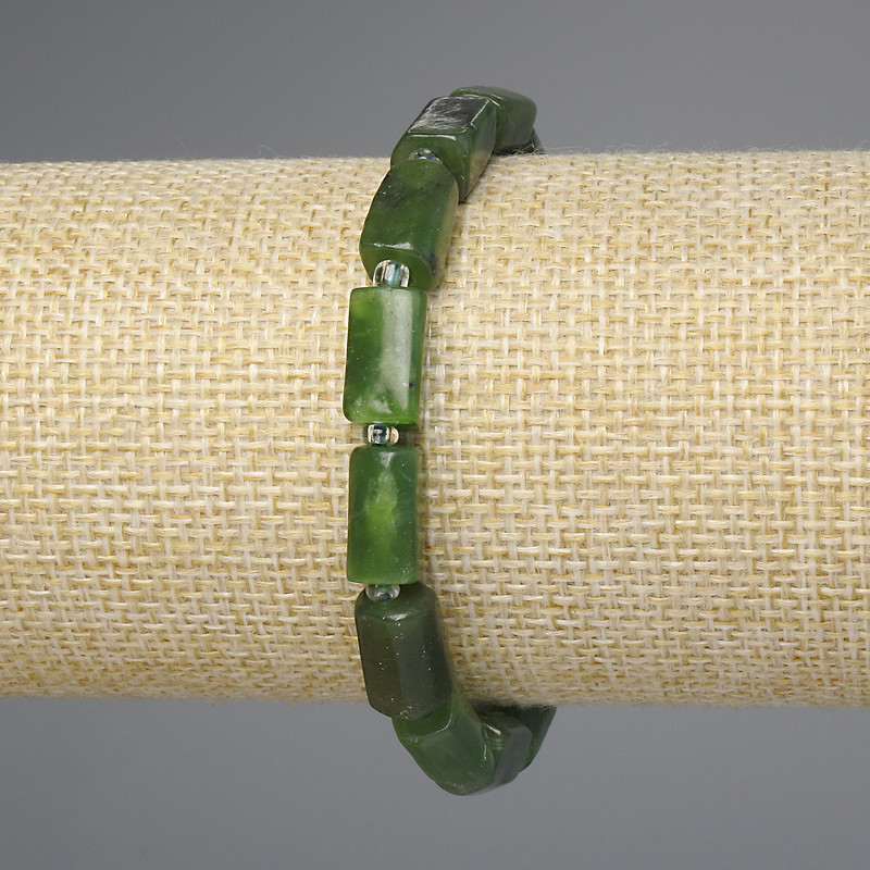 Jadeite Bracelet, Chip Beads, Diameter 11-12x6-7.5mm+- Beads 3mm+-, Length 18mm+- Stretch