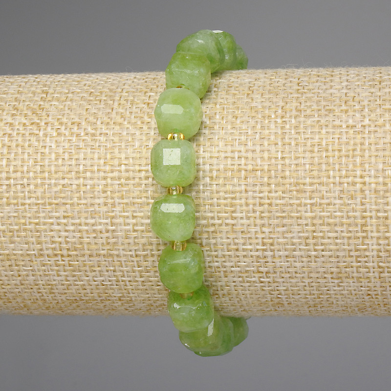 Chrysolite Olivine Bracelet, Faceted Cube, Diameter 8.5x8.5mm+- Beads 3mm+-, Length 18cm+- Stretch
