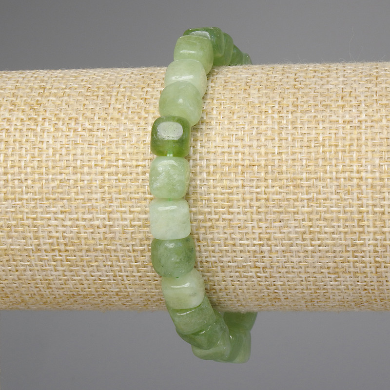 Chrysolite Olivine Bracelet, cube beads, diameter 8x8mm+-, length 18cm+- stretch