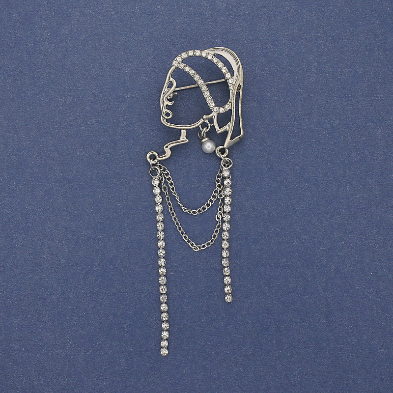Girl with a Pearl Earring Brooch, white rhinestones, silver-tone metal, 85x24mm+