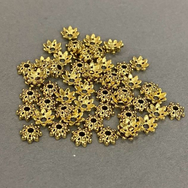 Bead Cap Finding Gold Metal Colour, Diameter 5.5x1mm+/- Hole, Diameter 1.3mm+/- Packaging 20g (~155pcs)
