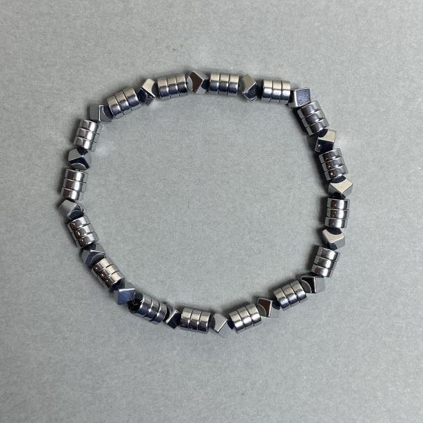 Hematite Bracelet Rondelle 5x2mm+- Cube 4x4mm+-, length 18cm stretch