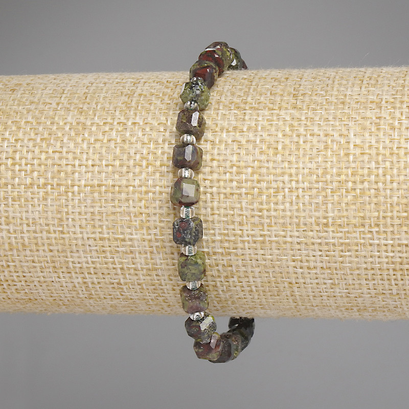 Jasper Bead Dragon’s Blood Garnet Crystalized Cube Bracelet, diameter 5mm±, seed beads 3mm±, length 18cm±, stretch