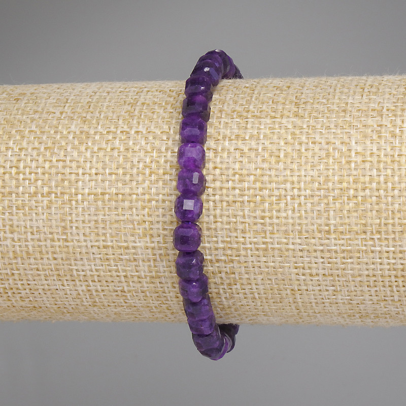 Sugilite Faceted Cube Bracelet, diameter 5.5x5.5mm+-, length 18cm +- stretch