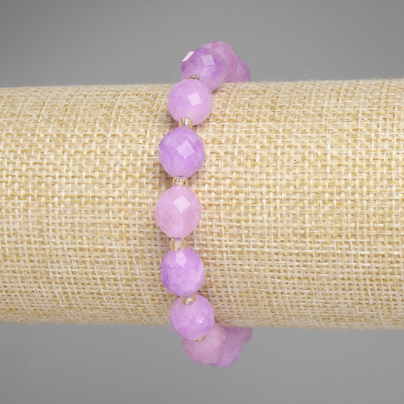 Lavender Amethyst Faceted Grain Bracelet, diameter 10x9mm+- 3mm+- seed beads, length 18cm +- stretch