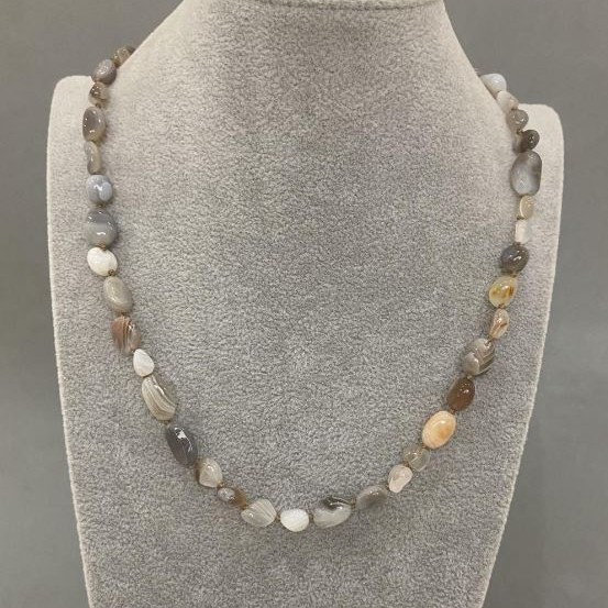 Botswana Agate Necklace, tumbled 7-14x6-8.5mm+/-, length 45cm+/- with clasp