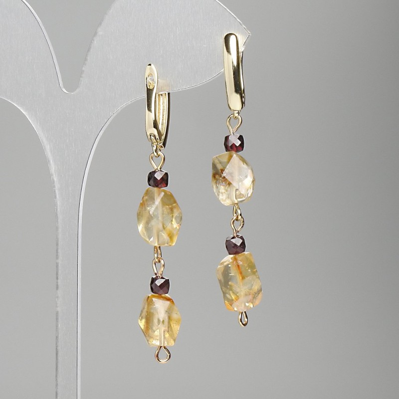 Earrings Citrine polygons 10-12x8mm+/- Garnet cube 4mm+/-, length 62mm+