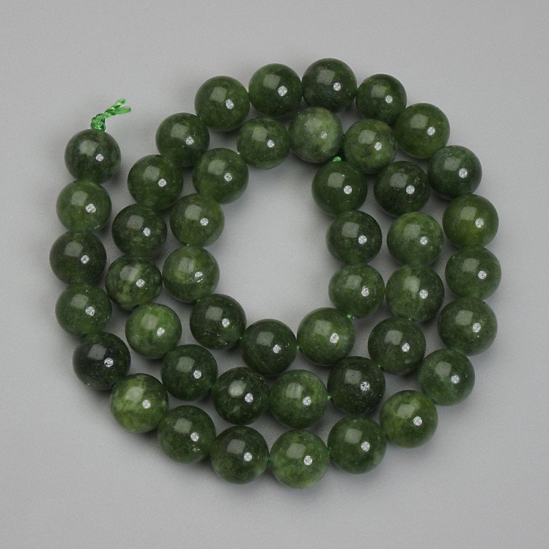 Jadeite Beads, Ball, Diameter 10mm+-, Length 38cm+- on Thread