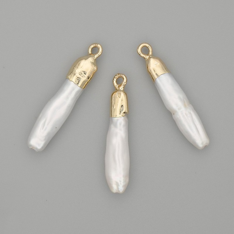 Baroque Pearl Pendant, gold-tone metal, diameter 30x5mm+