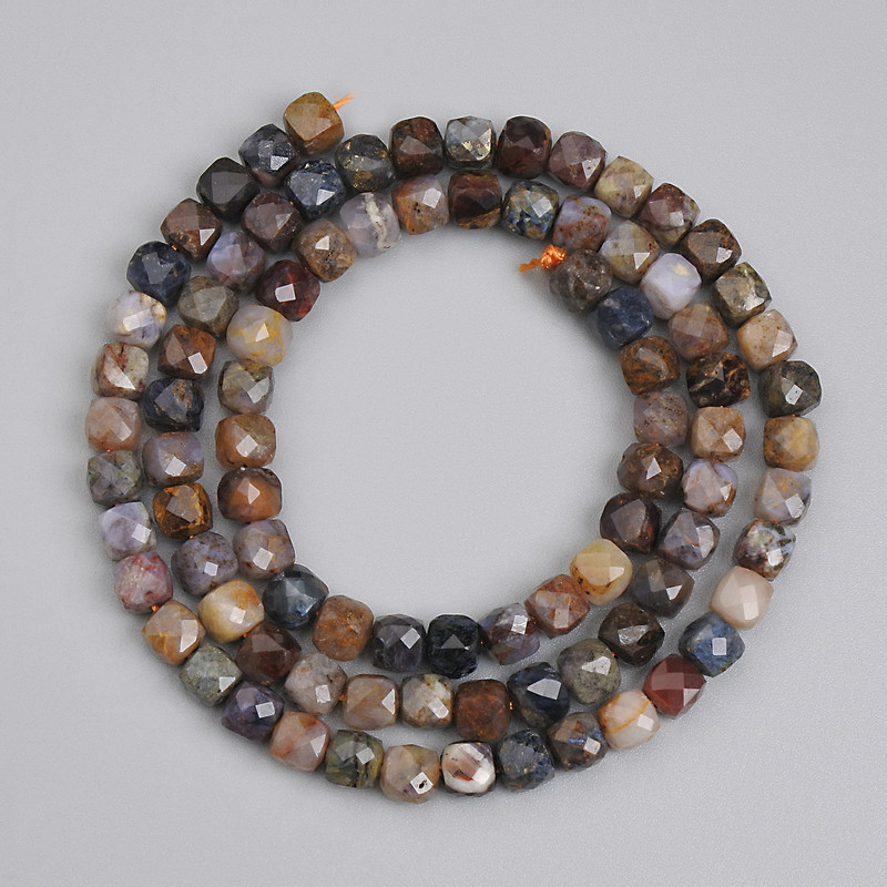 Pietersite Beads, Faceted Cube 4x4mm +-, length 39cm+- on a thread