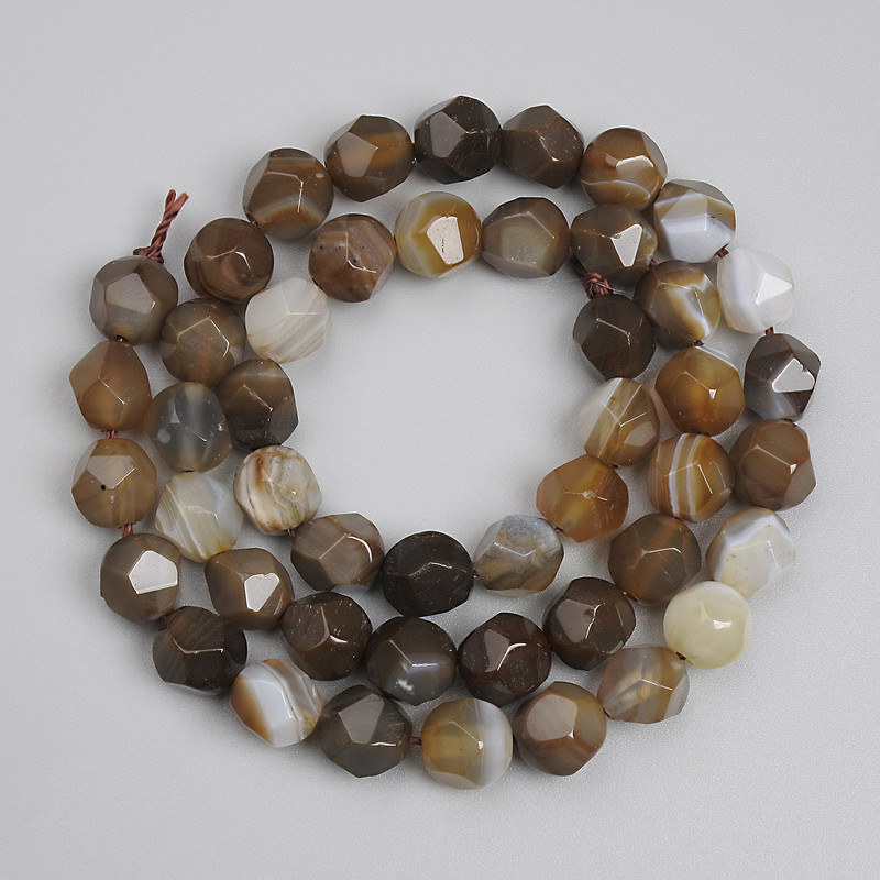 Agate Beads Polyhedron, diameter 8x7mm+/-, length 37cm+/- on a string