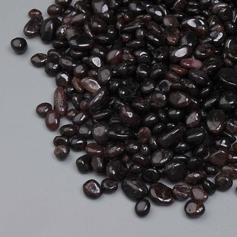 Natural Stone Garnet Chips No Hole 3-10x3-6mm+- (per 100g+-)
