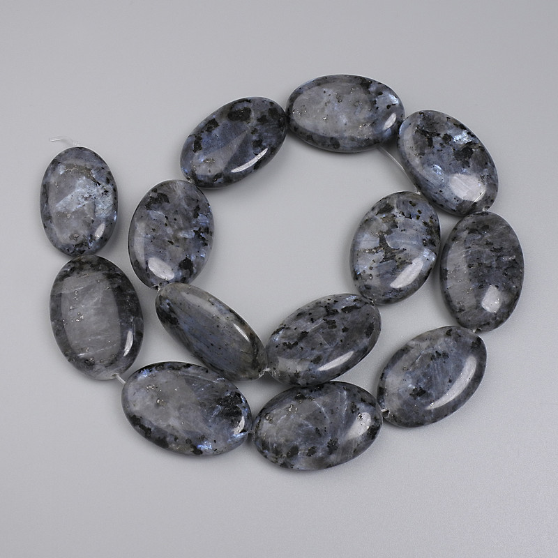Labradorite Oval Beads, diameter 30x20mm+/- on fishing line, length 38cm+
