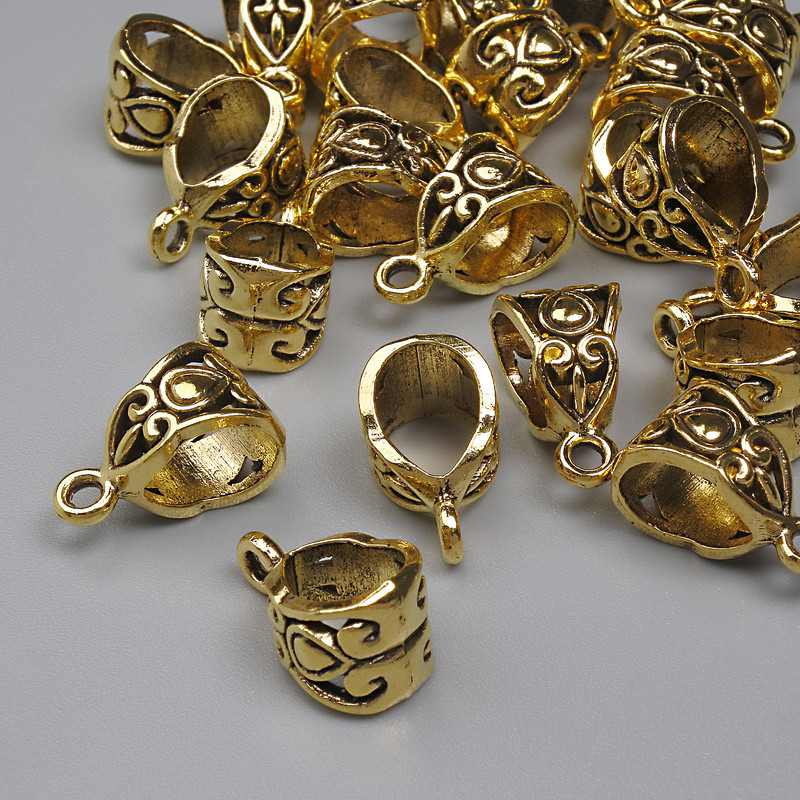 Pendant Connector Finding, diameter 13x8mm+/-, hole diameter 5.5x6mm+/-, gold-tone metal, pack 20g+/- (~24pcs)