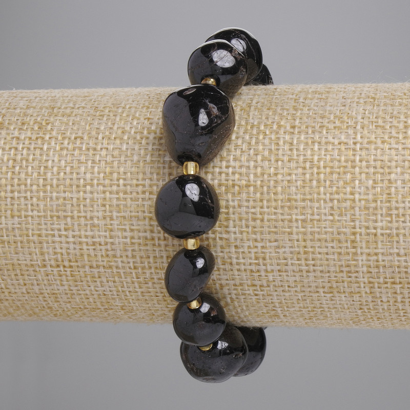 Bracelet Garnet Tumbled, diameter 11-15x11-13mm+- seed beads 3mm+-, length 18cm+- stretch