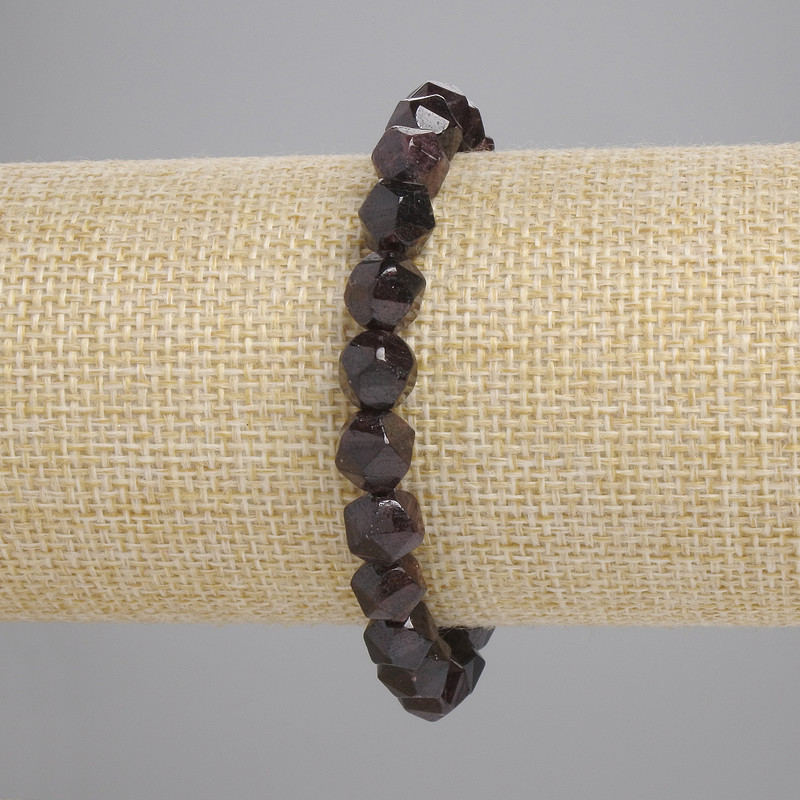 Bracelet Garnet Faceted Nuggets, diameter 7.5x7mm+-, length 18cm+- stretch