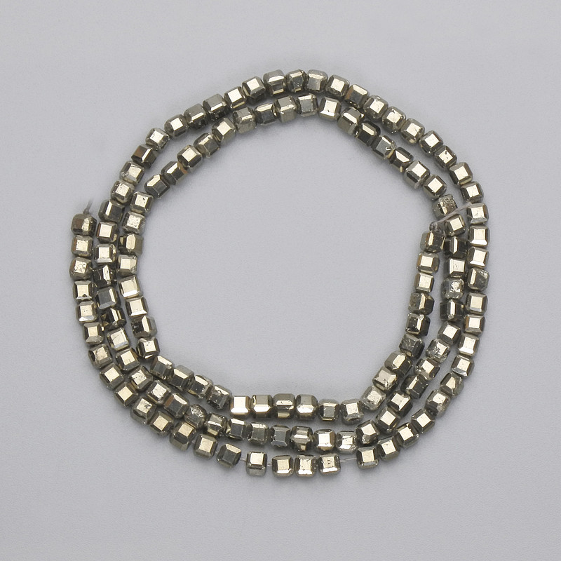 Pyrite Beads Faceted Cube, diameter 3x3mm+/- on thread, length 39cm+
