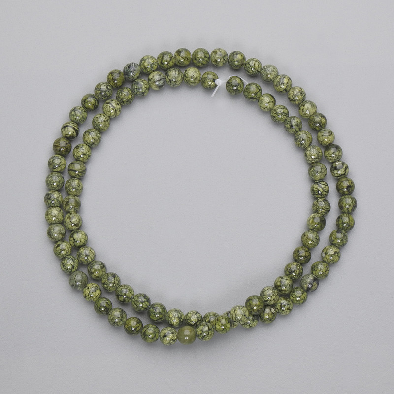 Serpentine Beads Smooth Round, diameter 4.5mm+/- on fishing line, length 39cm+
