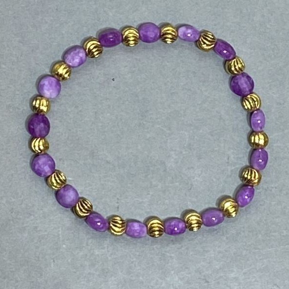 Sugilite Bracelet, faceted coin 6mm+/- with metal inserts, length 18cm+/- stretch