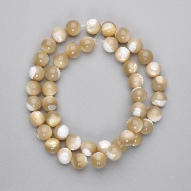 Beige Mother-of-Pearl Beads smooth round bead diameter 8.5mm ±, length 39cm ± on thread