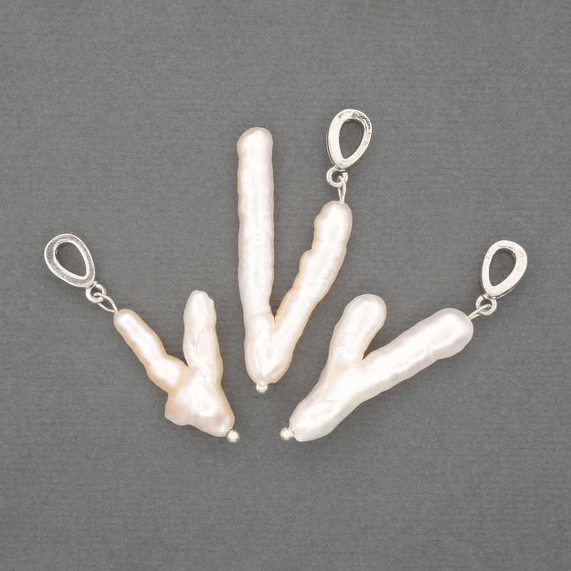 Pendant Baroque Pearl with petrol hue 21-33×15-17mm ±, length 40mm ± (assorted sizes)