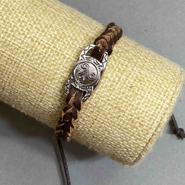 Bracelet with Metal Inlay, 10mm Thickness, Eco Leather Brown, Adjustable 18–22cm