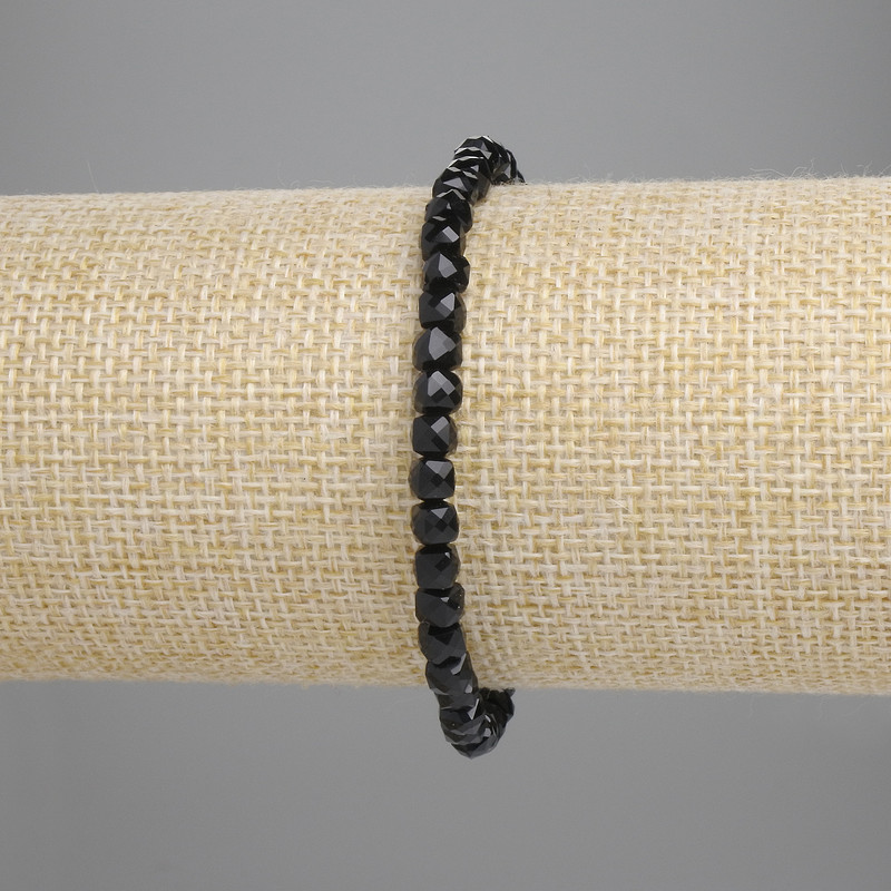 Faceted Tourmaline Cube Bracelet, diameter 4×4 mm, stretch length 18 cm