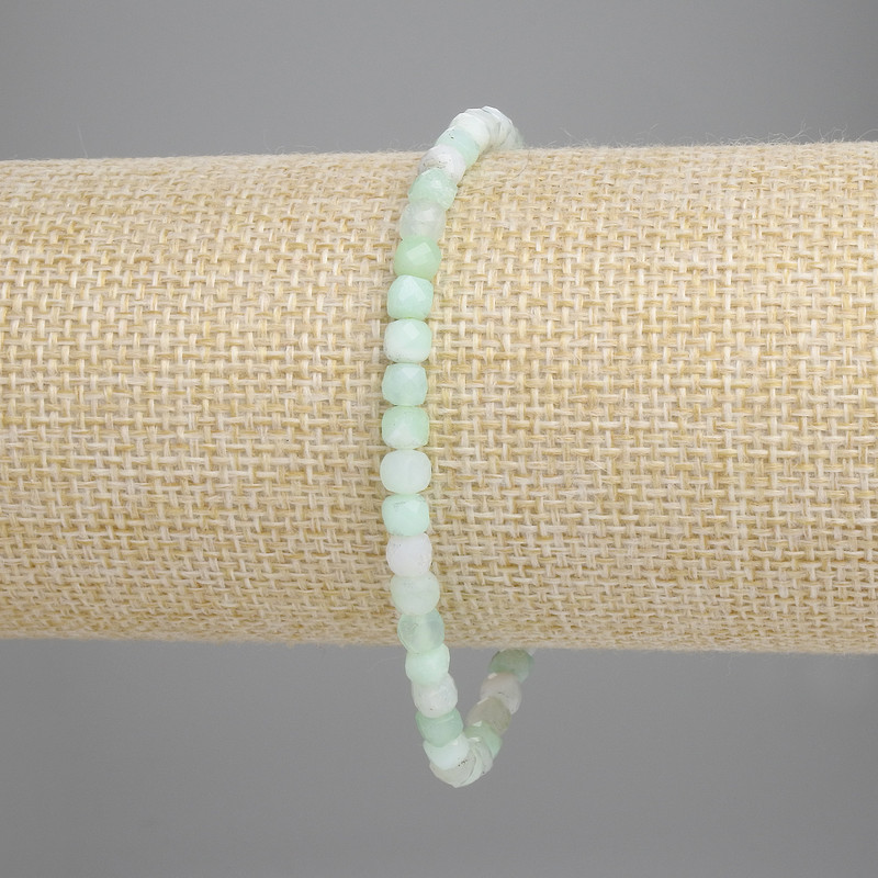 Emerald Bracelet Faceted Cube, 4x4mm, stretchy, 18cm