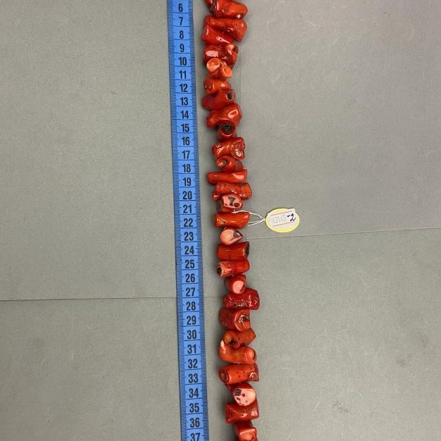 Natural Coral Beads - Rough Cut Assorted Size, beads ranging from 12x10 to 30x12 mm, total weight 261 g, length 40 cm on thread