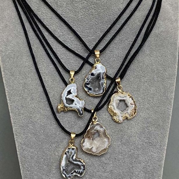 Agate Slice Druzy Pendant, 23-25×20-22mm, ± length 32-37mm, multi-size on cord, 56cm± length with adjustable drawstring