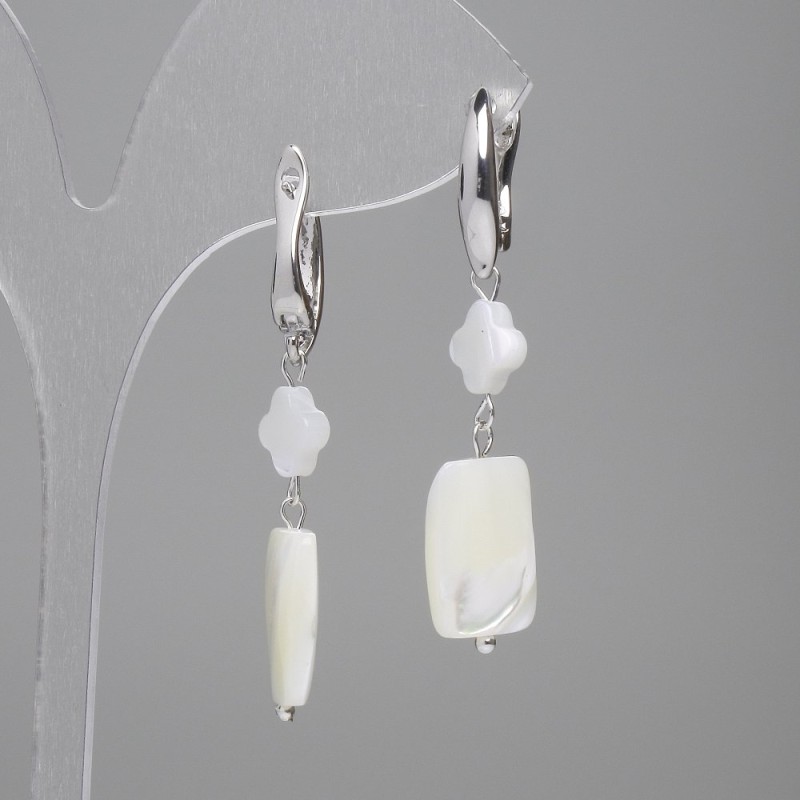 Earrings Mother of Pearl Rectangular 15×9, 5mm+-leaf clover 7mm+-, length 45mm+-