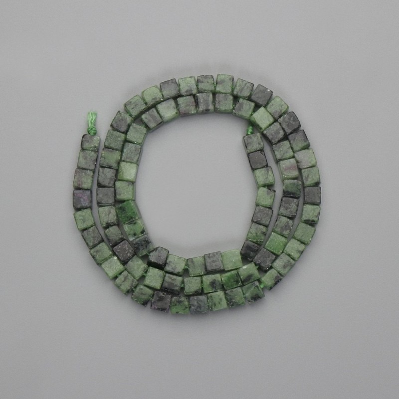 Zoisite Beads Cubes 4x4mm on Thread, Length 39cm