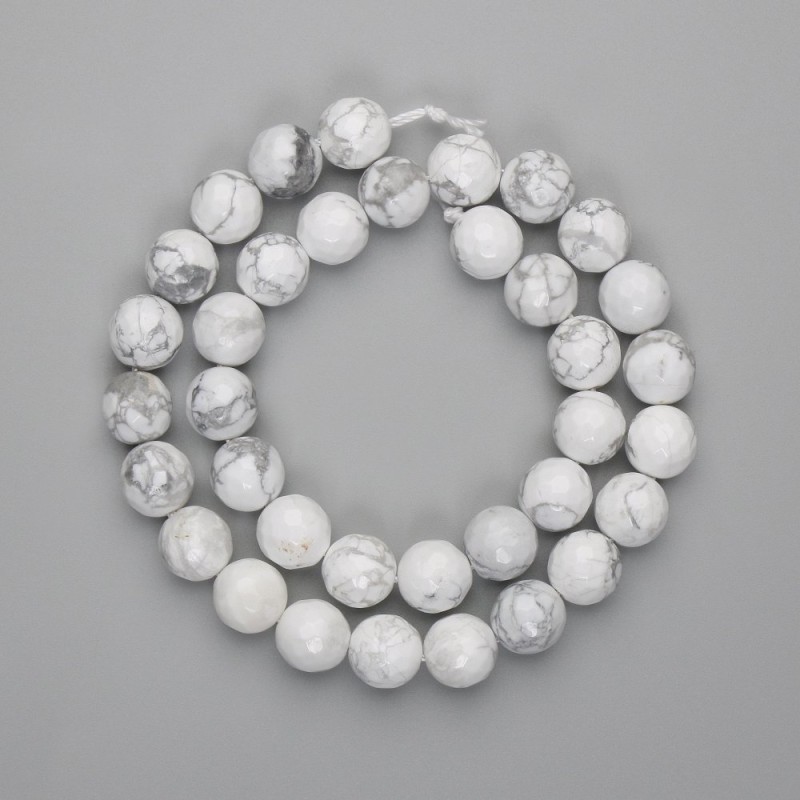 Kaholong Faceted Bead Round 10mm, on Thread, Length 37cm ±