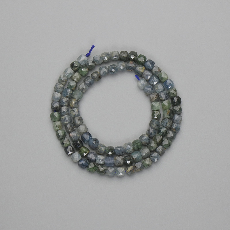 Indi-golite Tourmaline Beads Garnet Cubes 4×4mm±, Length 39cm± on Thread