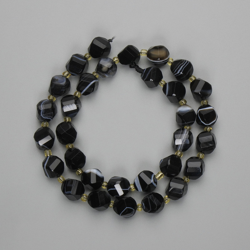 Agate Beads, Faceted Diamond Shape 10x9mm±, Seed Beads 3mm±, Thread Length 37cm±