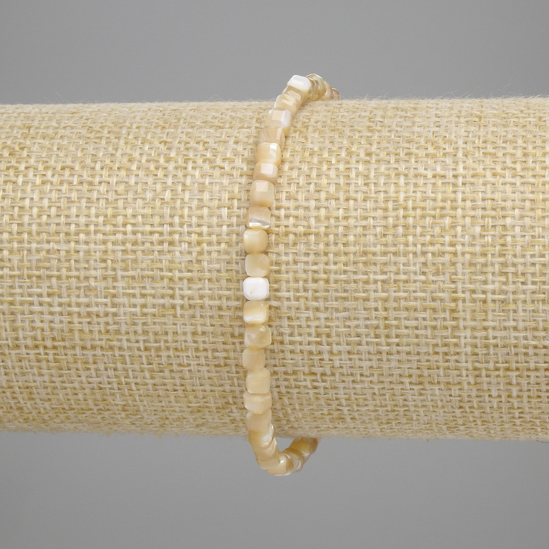 Bracelet Mother-of-P pearl beige faceted cube 3x3mm +-, length 18cm+- stretch