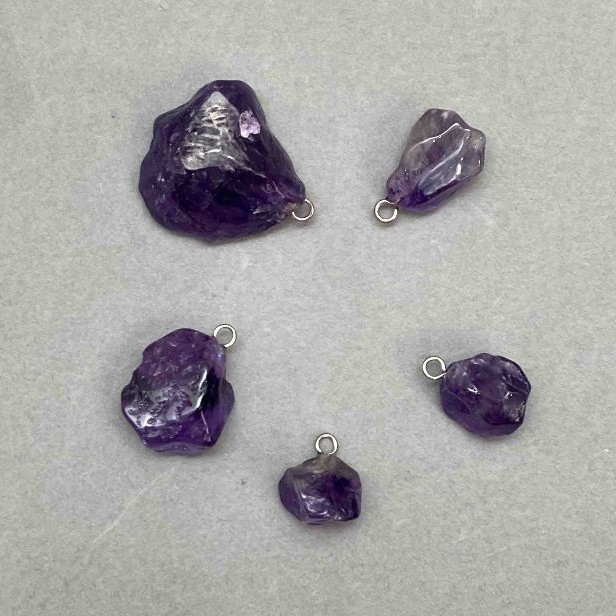 Amethyst Pendant of Unpolished Stone 13-25×10-16mm+