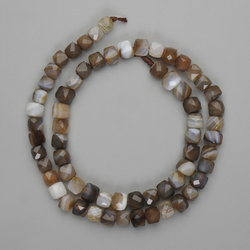 Agate Beads, Faceted Cube 6x6mm, 39cm length on thread